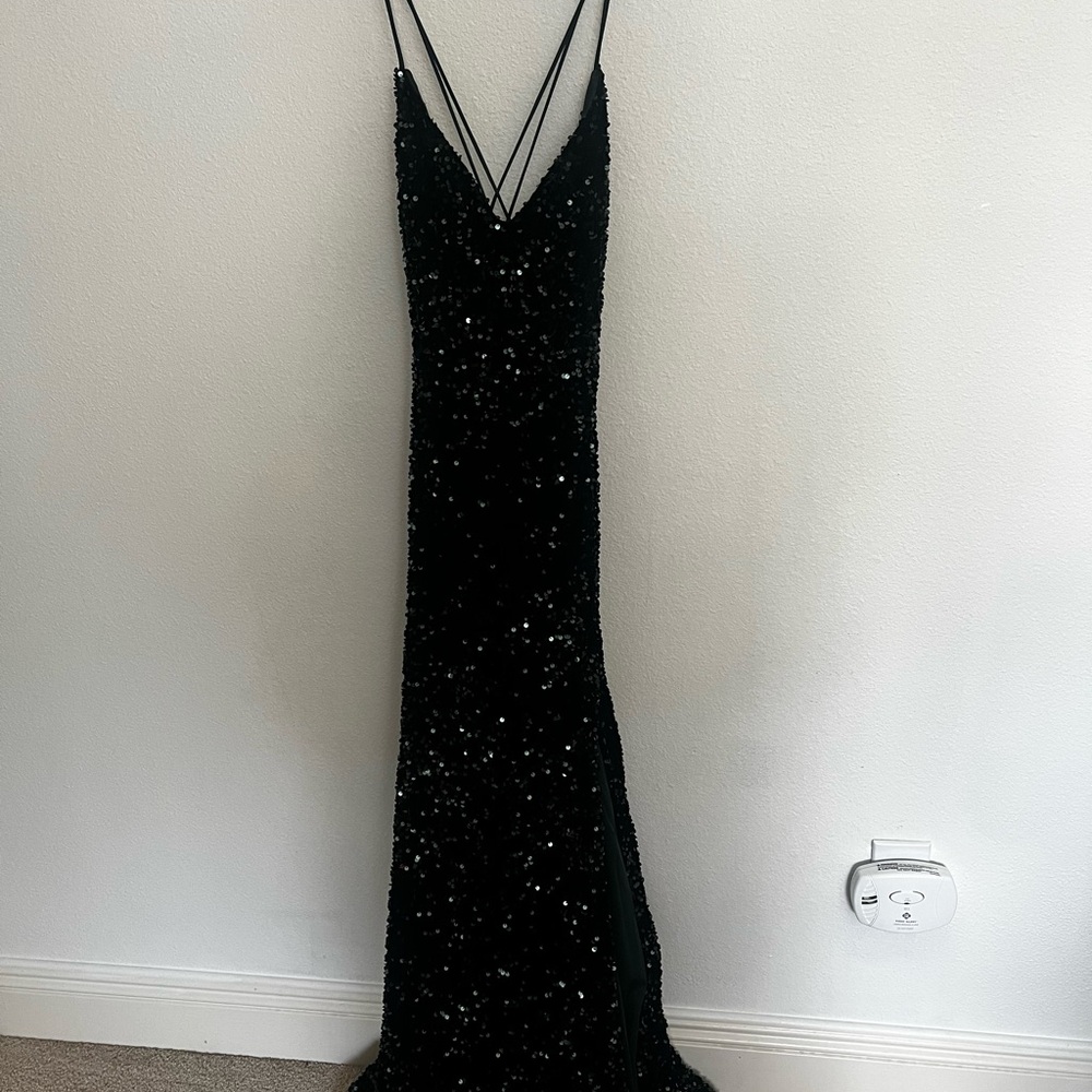 Elegant Emerald Sequin Evening Gown